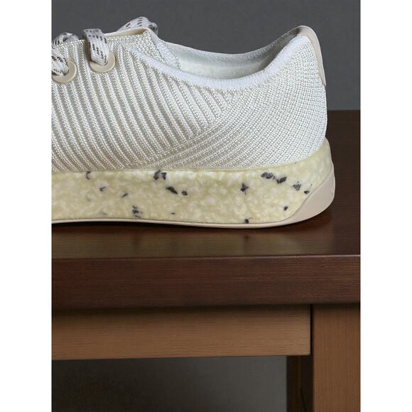 Allbirds Men’s White Knit Sneakers 8M | Eco-Friendly Lightweight Comfort Shoes - Picture 4 of 10